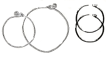 Verschiedene Schlfenringe aus Silber, links mit S-Schleife, rechts offen.